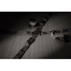 Costrittivo BDSM da porta polsi e caviglie Costrittivo BDSM da porta polsi e caviglie