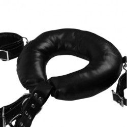 Imbracatura BDSM con polsiere e cosciere nera Imbracatura BDSM con polsiere e cosciere nera