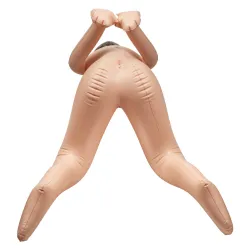 Bambola gonfiabile seduta con braccia dietro Bambola gonfiabile seduta con braccia dietro