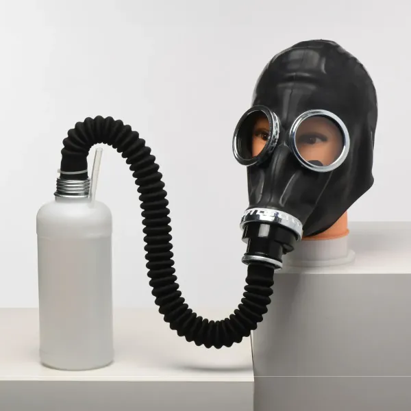Maschera antigas fetish inalatore e flacone