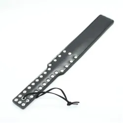 Sculacciatore paddle bdsm con borchie 37 cm