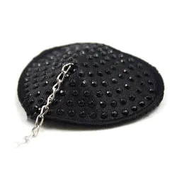 Copri capezzoli forma cuore nero e catenella Copri capezzoli forma cuore nero e catenella