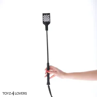 Frustino bdsm squadrato nero e borchie 53 cm