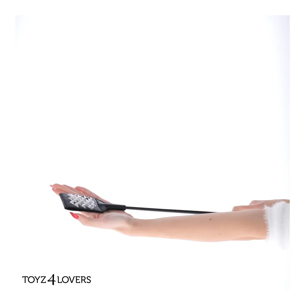 Frustino bdsm squadrato nero e borchie 53 cm