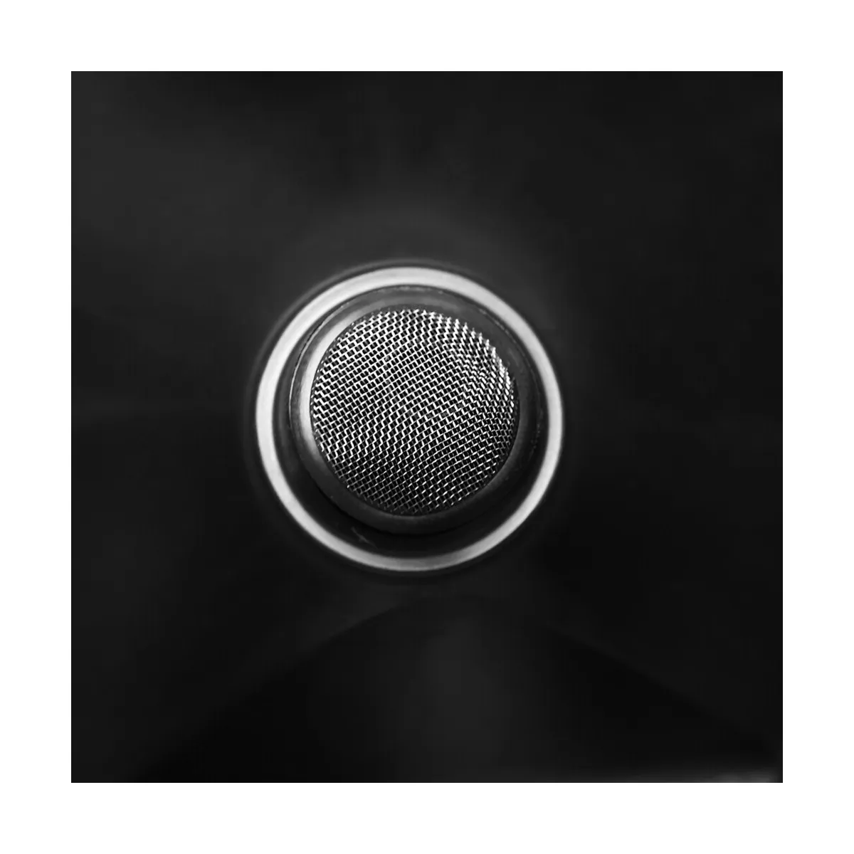Imbracatura BDSM per testa con imbuto