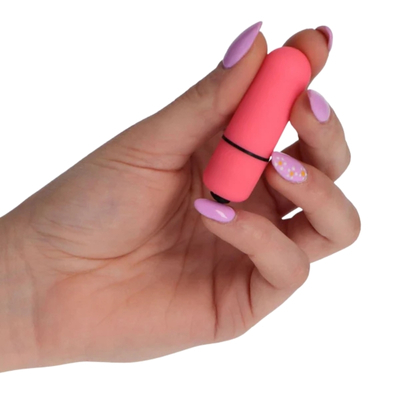 vibratore-mini-bullet-rosa-confronto-mano
